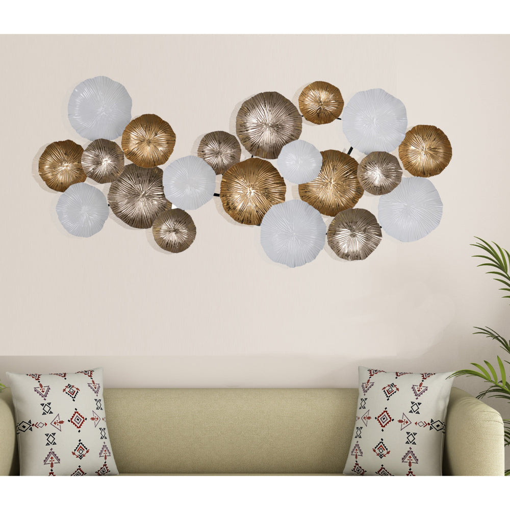 Beautifully Designed Metal Wall Accent, Multicolor By Casagear Home