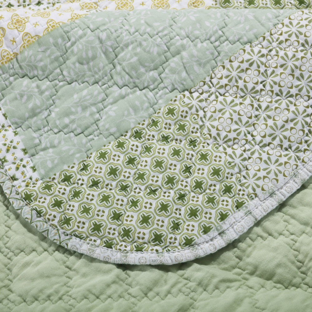 Reversible Fabric Twin Size Quilt Set with Geometric Pattern Motif Green By Casagear Home BM219433