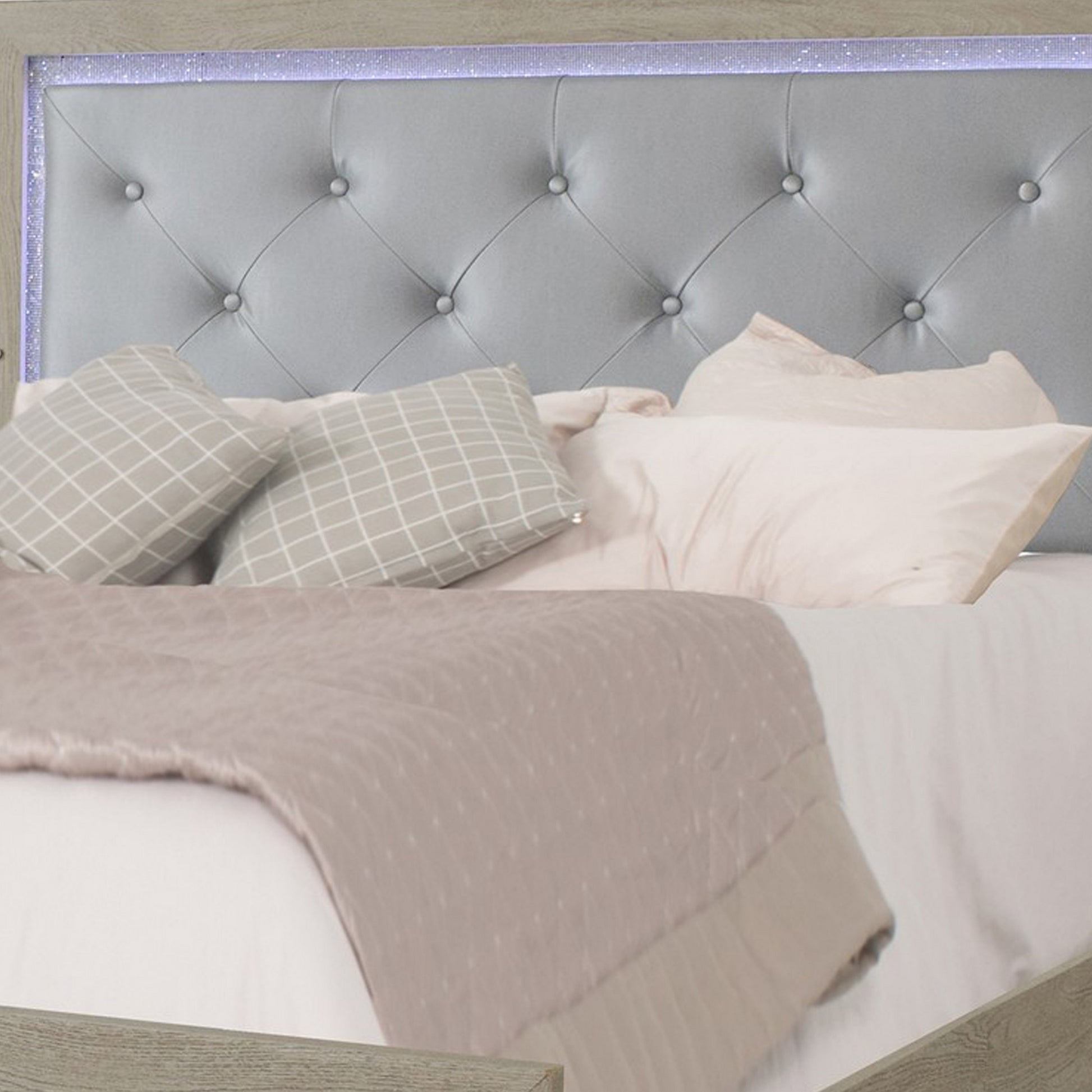 Ancy Queen Size Bed Tufted and Upholstered Headboard Light Gray Finish By Casagear Home BM311830