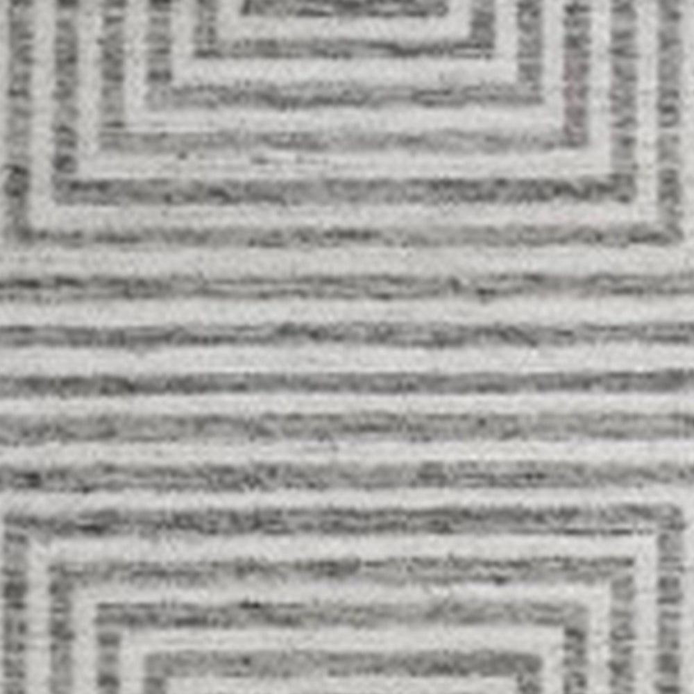 Seni 5 x 7 Medium Area Rug Geometric Pattern Machine Woven Black Ivory By Casagear Home BM318237