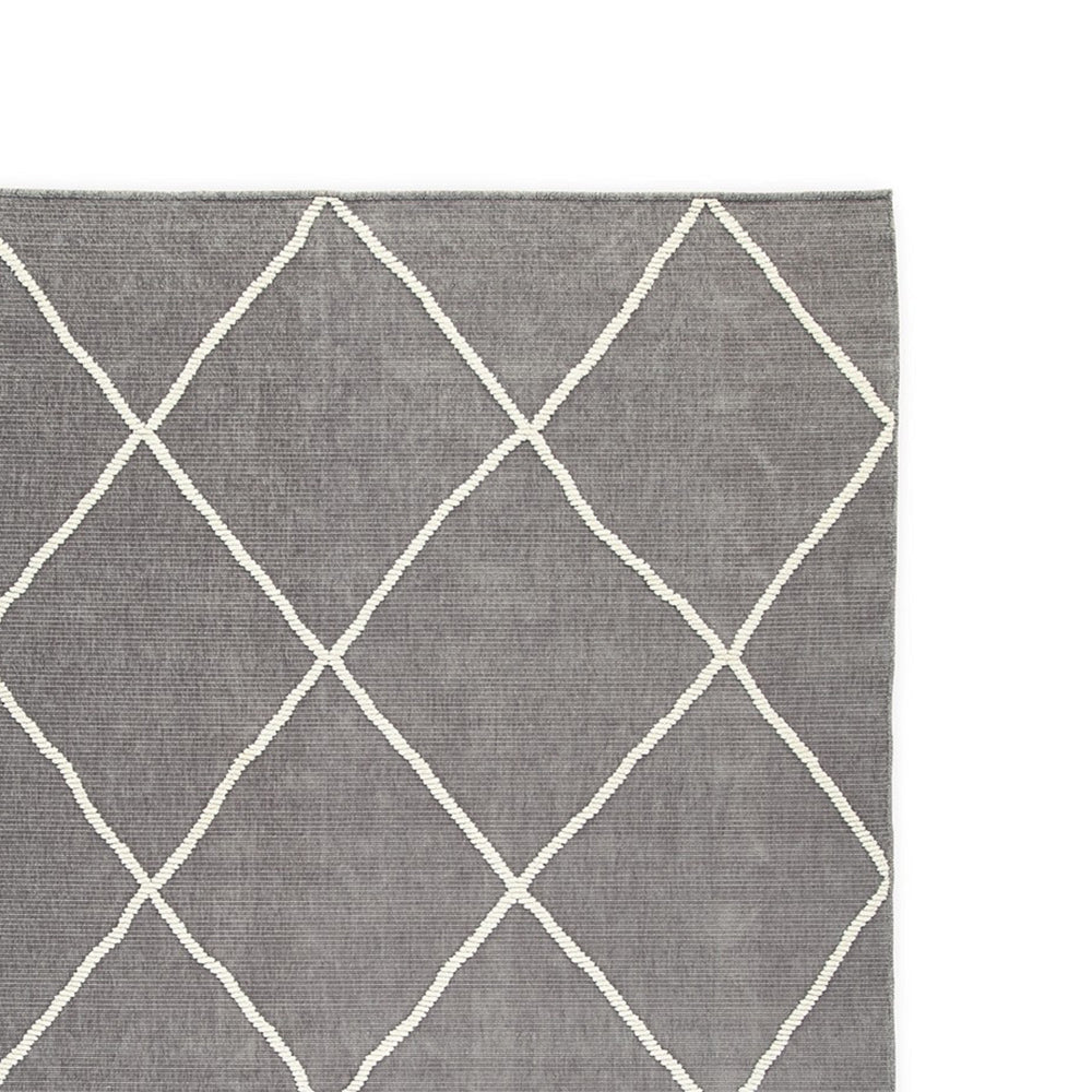 Doel 8 x 10 Area Rug Soft Pile Polyester Washable Gray and Ivory By Casagear Home BM318336