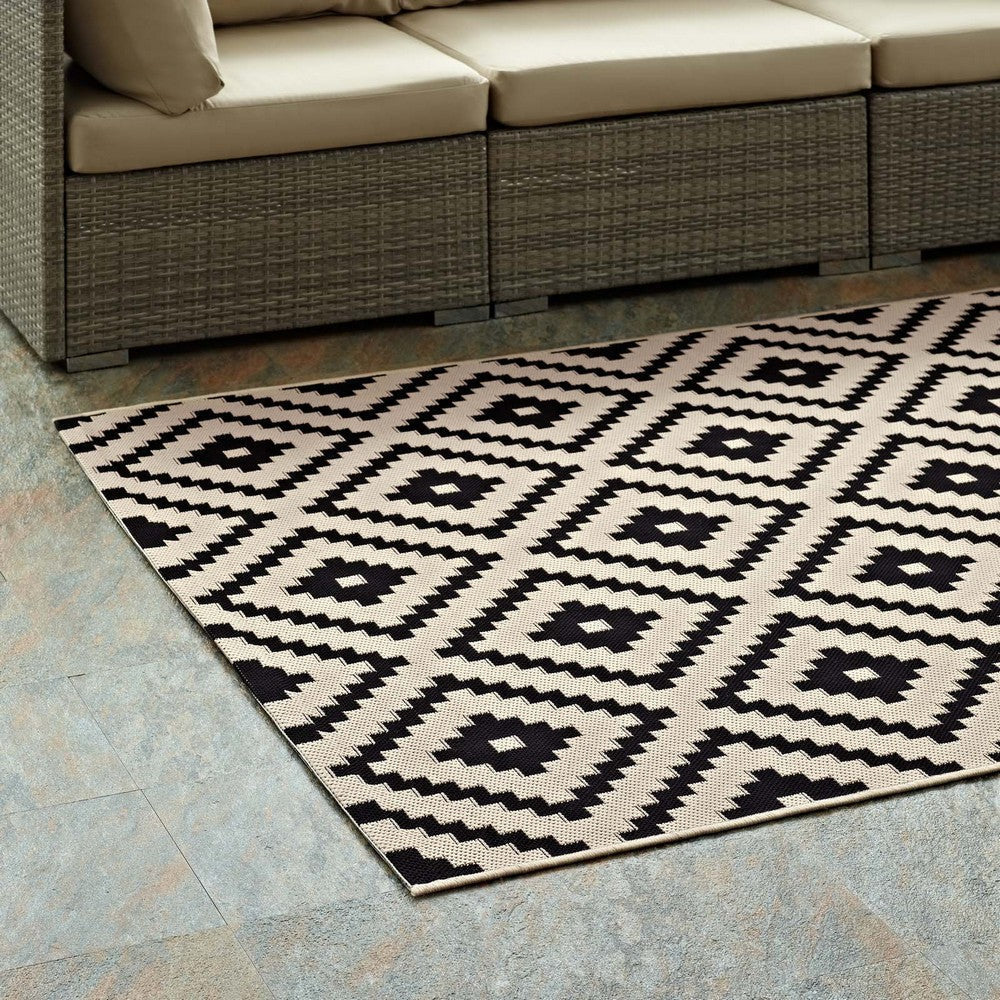 Perplex Geometric Diamond Trellis 5x8 Indoor and Outdoor Area Rug - No Shipping Charges MDY-R-1134A-58