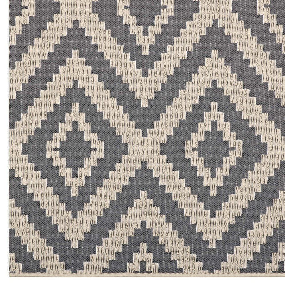 Jagged Geometric Diamond Trellis 5x8 Indoor and Outdoor Area Rug - No Shipping Charges MDY-R-1135A-58