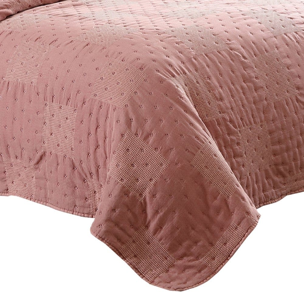 Veria 4 Piece Queen Quilt Set with Polka Dots The Urban Port Pink By Casagear Home BM250014