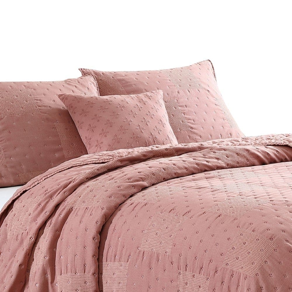 Veria 4 Piece King Quilt Set with Polka Dots The Urban Port Pink By Casagear Home BM250015